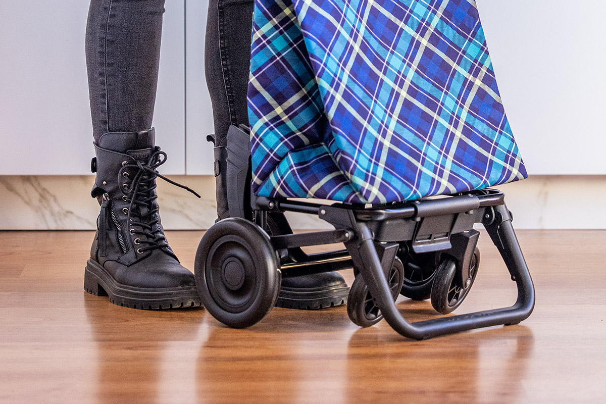 ¡Gira que gira! Ventajas de los carros de la compra con ruedas giratorias